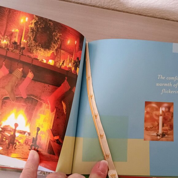 🎅🎁🎄BN HALLMARK GIFT BOOK CALLED "JOYS OF THE SEASON" - Picture 4 of 7